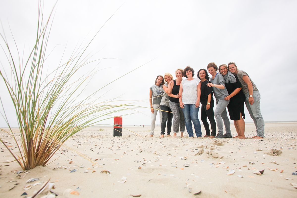 Wat te doen met vrijgezellenfeest op Texel - fotoshoot op het strand