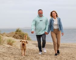 Honden in de duinen Texel