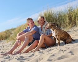 Fotoshoot met hond op strand Texel