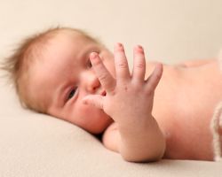 Ontdekken hand baby