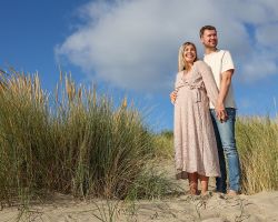 Zwangerschapsfoto duinen Texel
