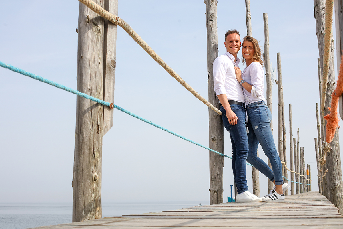 Loveshoot op de steiger van Waddenveer De Vriendschap op Texel