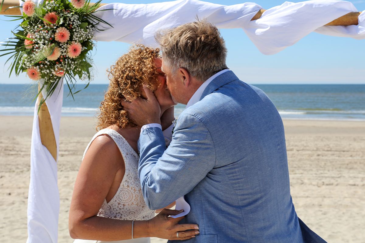 Trouwen op Texel: Ervaar Jullie Droombruiloft - bruidsfotograaf Texel