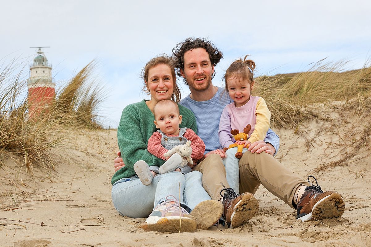 Prachtige familiefotos in de winter op Texel