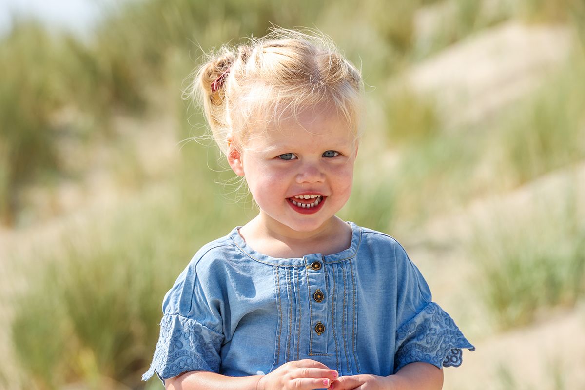 Spontane fotograaf Texel - portretfoto tijdens familiefotoshoot